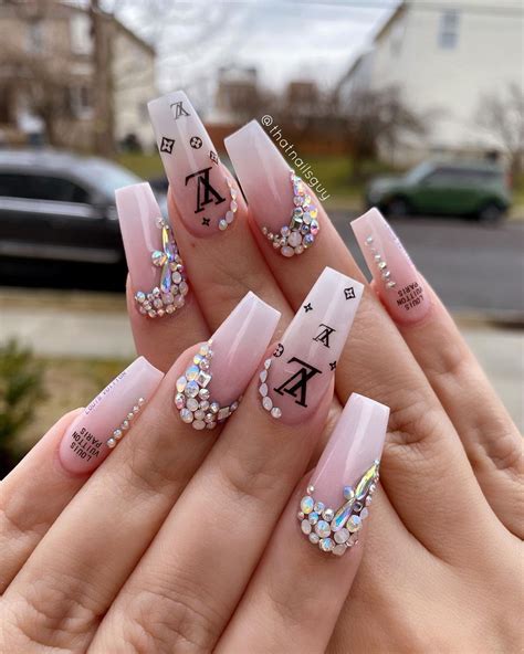 louis vuitton designer nails.